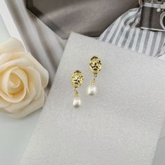 Bông Tai Ngọc Trai Tự Nhiên Mặt Gồ Ghề Phá Cách Độc Đáo BTG048B