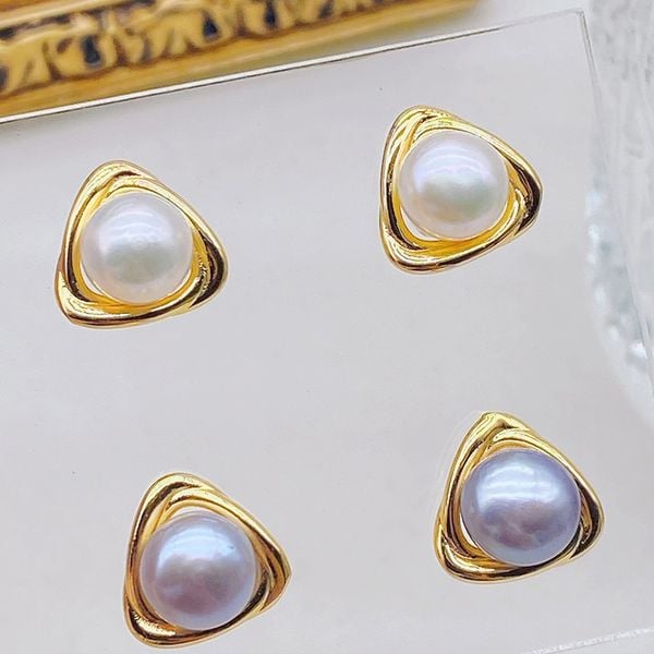 Bông Tai Ngọc Trai Tự Nhiên Hình Học Tam Giác Dễ Thương MADAME HIEN PEARLS BTN152
