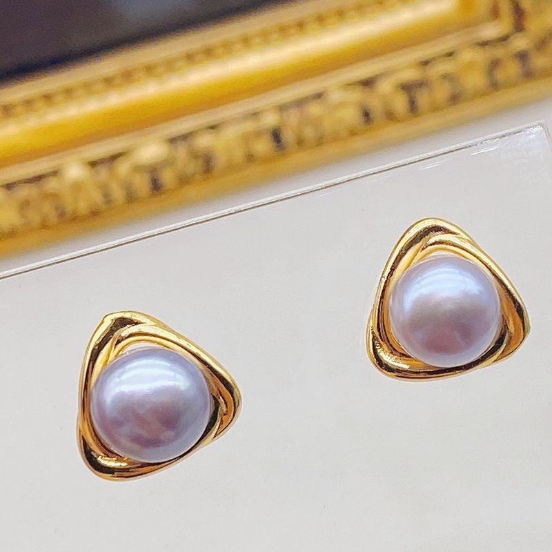 Bông Tai Ngọc Trai Tự Nhiên Hình Học Tam Giác Dễ Thương MADAME HIEN PEARLS BTN152