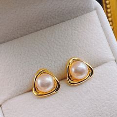 Bông Tai Ngọc Trai Tự Nhiên Hình Học Tam Giác Dễ Thương MADAME HIEN PEARLS BTN152