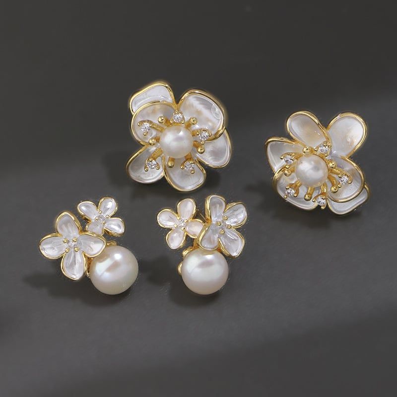 Bông Tai Ngọc Trai Tự Nhiên Khung Hoa Trà Lớn Nhỏ Sang Trọng MADAME HIEN PEARLS BTN052TR