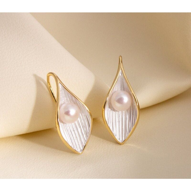 Bông Tai Ngọc Trai Tự Nhiên Hình Lá Trắng Ôm Ngọc Sang Trọng MADAME HIEN PEARLS Cho Nữ BTN092
