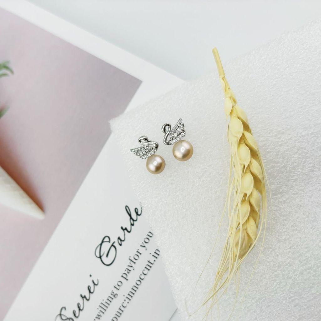 Bông Tai Ngọc Trai Tự Nhiên Mặt Thiên Nga Dát Đá Quý MADAME HIEN PEARLS Thời Trang Nữ BTN129