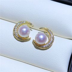 Bông Tai Mạ Bạc 925 Hình Mặt Trăng Đính Ngọc Trai Xinh Xắn MADAME HIEN PEARLS BTN154