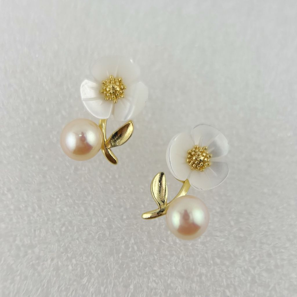 Bông Tai Ngọc Trai Tự Nhiên Cành Hoa Mai Xà Cừ MADAME HIEN PEARLS BTN163