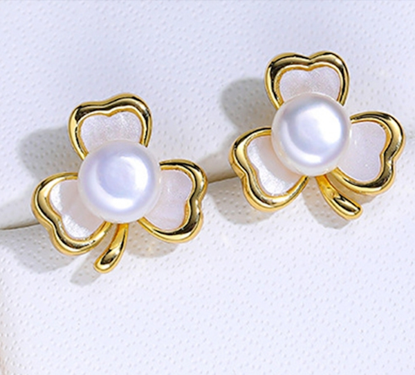 Bông Tai Ngọc Trai Tự Nhiên Mặt Cỏ 3 Lá May Mắn MADAME HIEN PEARLS Cho Nữ BTN196