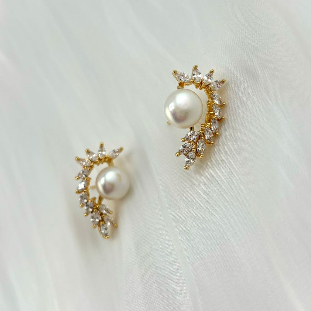 Bông Tai Ngọc Trai Tự Nhiên Mặt Cánh Thiên Thần Đính Đá Quý MADAME HIEN PEARLS Cho Nữ BTN211