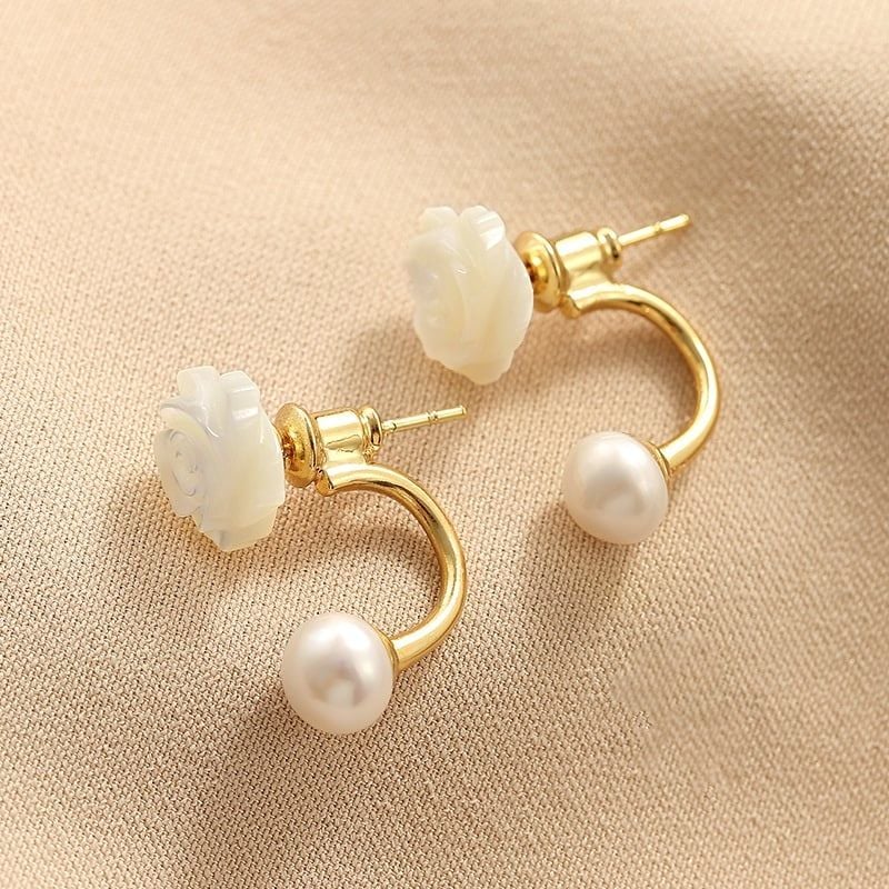 Bông Tai Ngọc Trai Tự Nhiên Hoa Trà Dáng Cong Dior MADAME HIEN PEARLS Cho Nữ BTN241