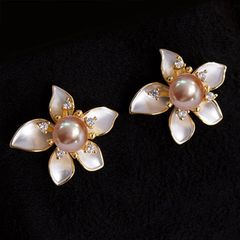 Bông Tai Mặt Ngọc Trai Tự Nhiên Hoa Trà 5 Cánh 3D Sang Trọng MADAME HIEN PEARLS Cho Nữ BTN283