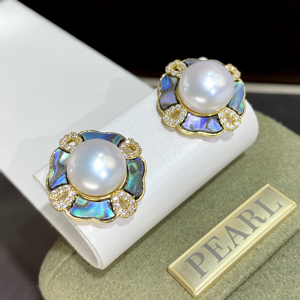 Bông Tai Ngọc Trai Tự Nhiên Đính Hoa Xà Cừ Bàu Ngư Sang Trọng MADAME HIEN PEARLS Cho Nữ BTN287