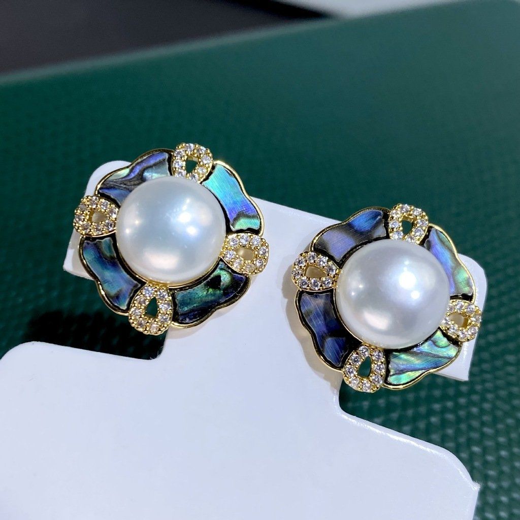 Bông Tai Ngọc Trai Tự Nhiên Đính Hoa Xà Cừ Bàu Ngư Sang Trọng MADAME HIEN PEARLS Cho Nữ BTN287
