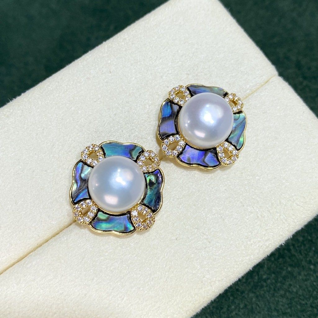 Bông Tai Ngọc Trai Tự Nhiên Đính Hoa Xà Cừ Bàu Ngư Sang Trọng MADAME HIEN PEARLS Cho Nữ BTN287