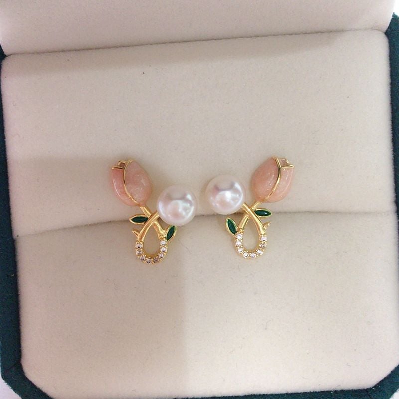 Bông Tai Hoa Tulip Hồng Đính Ngọc Trai Tự Nhiên Thời Trang MADAME HIEN PEARLS Cho Nữ BTN075