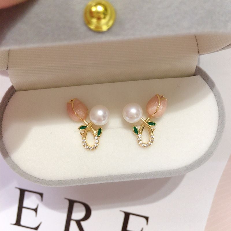 Bông Tai Hoa Tulip Hồng Đính Ngọc Trai Tự Nhiên Thời Trang MADAME HIEN PEARLS Cho Nữ BTN075