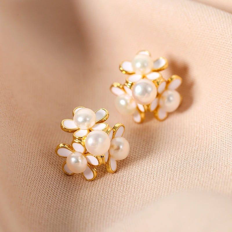 Bông Tai Ngọc Trai Hoa Đính Nụ Ngọc Trai Ngọt Ngào MADAME HIEN PEARLS Cho Nữ BTN089