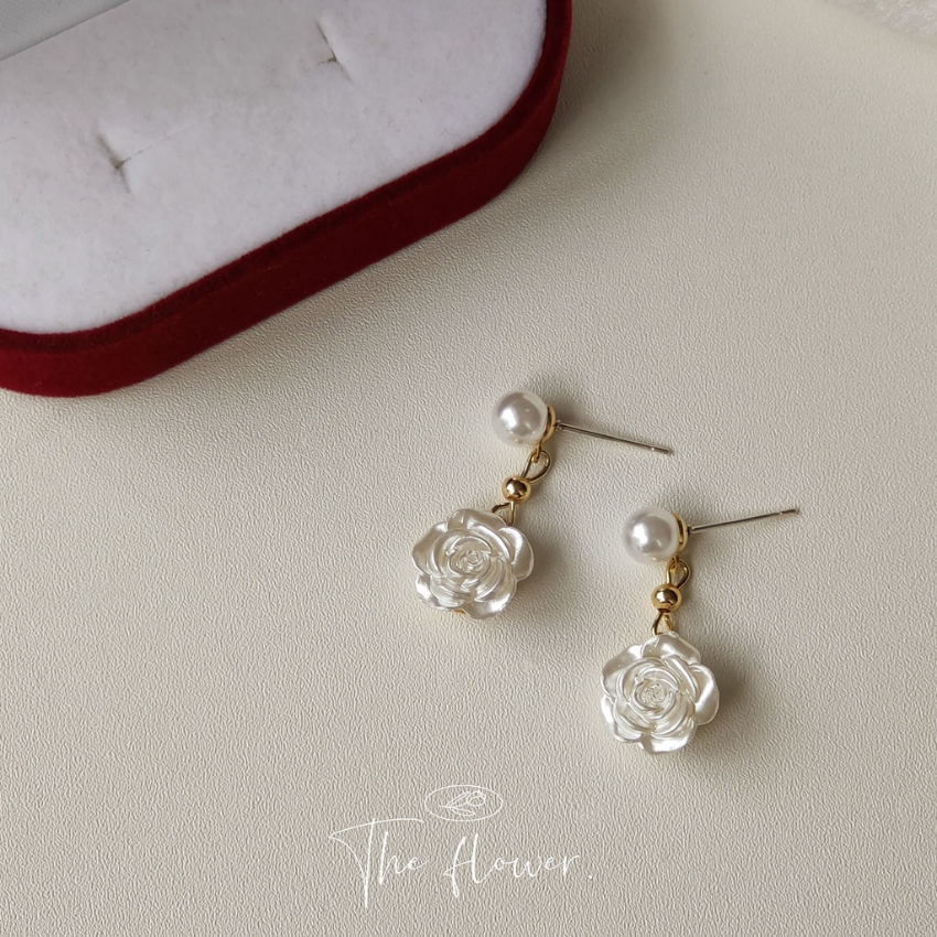 Bông Tai Ngọc Trai Tự Nhiên Kim Bạc S925 Dáng Hoa Hồng MADAME HIEN PEARLS BTN090