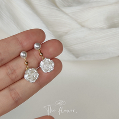Bông Tai Ngọc Trai Tự Nhiên Kim Bạc S925 Dáng Hoa Hồng MADAME HIEN PEARLS BTN090