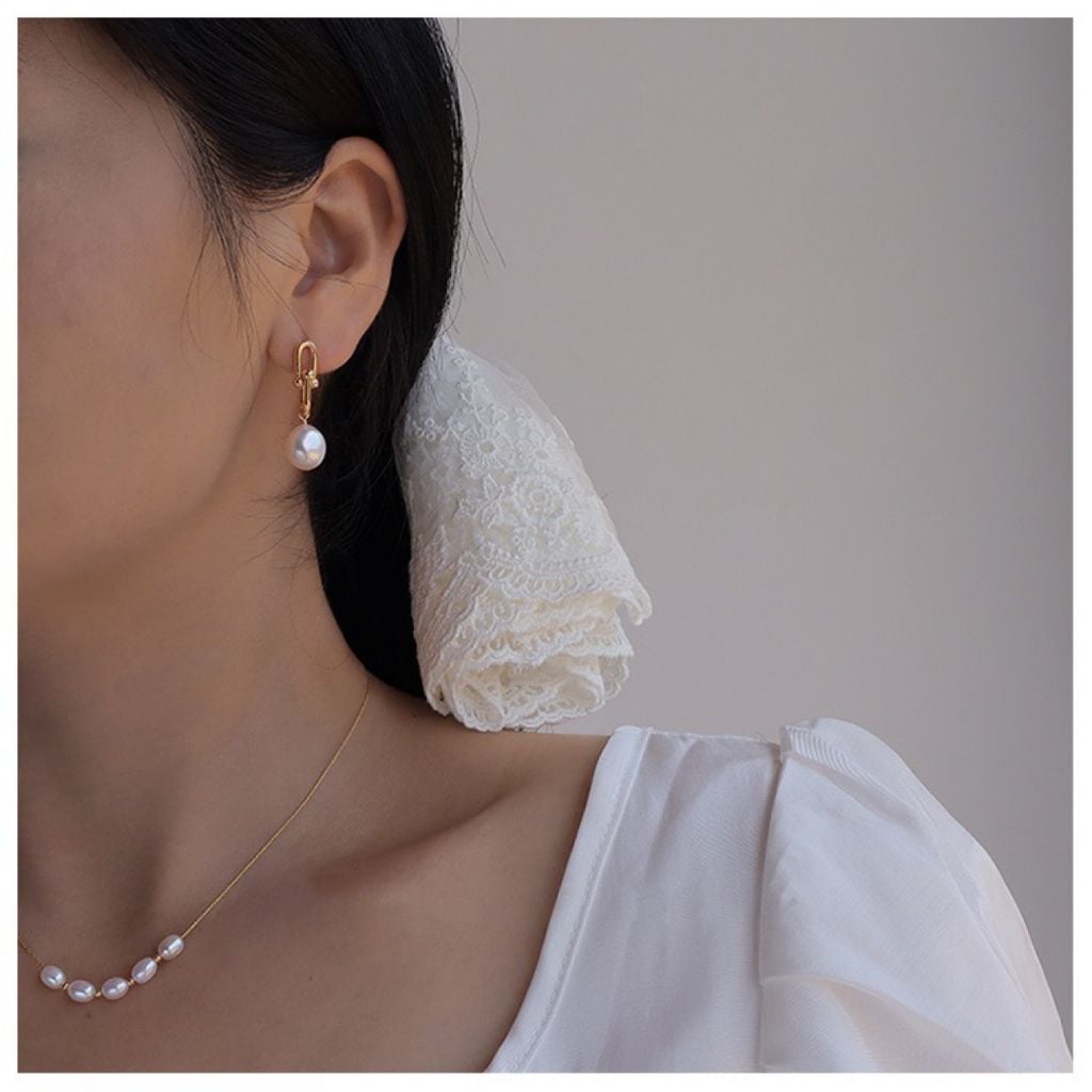 Bông Tai Ngọc Trai Kim Bạc s925 Mắc Xích Kiểu Dáng Thời Thượng Cá Tính MADAME HIEN PEARLS BTT046