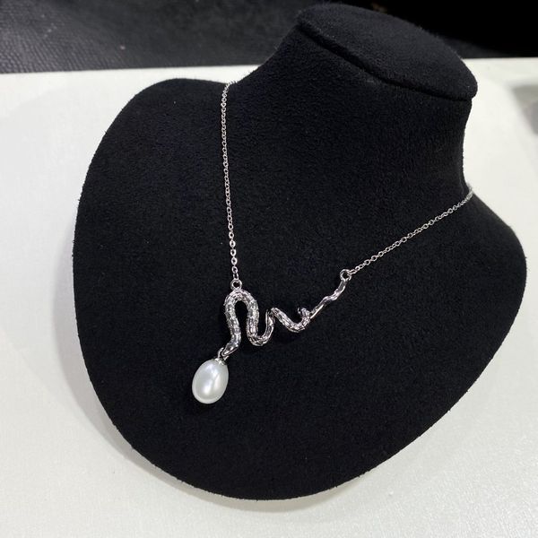 Dây Chuyền Mặt Rắn Đính Ngọc Trai Tự Nhiên Giọt Nước Tinh Xảo Độc Đáo MADAME HIEN PEARLS Cho Nữ MG042