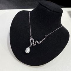 Dây Chuyền Mặt Rắn Đính Ngọc Trai Tự Nhiên Giọt Nước Tinh Xảo Độc Đáo MADAME HIEN PEARLS Cho Nữ MG042