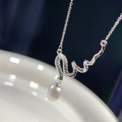 Dây Chuyền Mặt Rắn Đính Ngọc Trai Tự Nhiên Giọt Nước Tinh Xảo Độc Đáo MADAME HIEN PEARLS Cho Nữ MG042