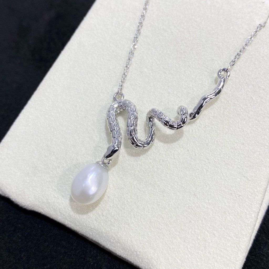 Dây Chuyền Mặt Rắn Đính Ngọc Trai Tự Nhiên Giọt Nước Tinh Xảo Độc Đáo MADAME HIEN PEARLS Cho Nữ MG042