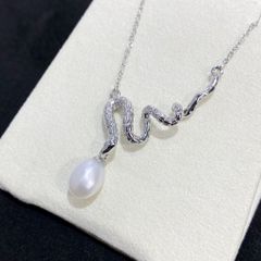 Dây Chuyền Mặt Rắn Đính Ngọc Trai Tự Nhiên Giọt Nước Tinh Xảo Độc Đáo MADAME HIEN PEARLS Cho Nữ MG042