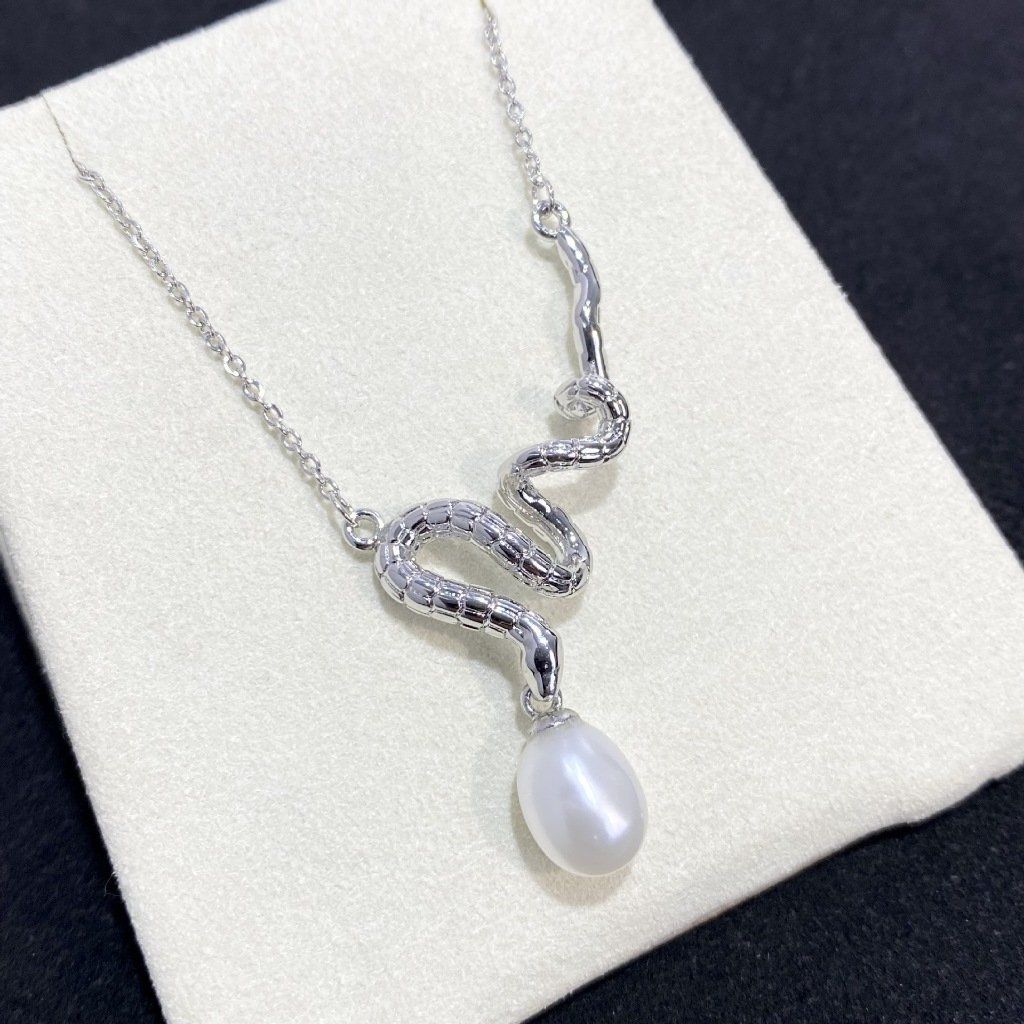 Dây Chuyền Mặt Rắn Đính Ngọc Trai Tự Nhiên Giọt Nước Tinh Xảo Độc Đáo MADAME HIEN PEARLS Cho Nữ MG042
