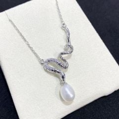Dây Chuyền Mặt Rắn Đính Ngọc Trai Tự Nhiên Giọt Nước Tinh Xảo Độc Đáo MADAME HIEN PEARLS Cho Nữ MG042