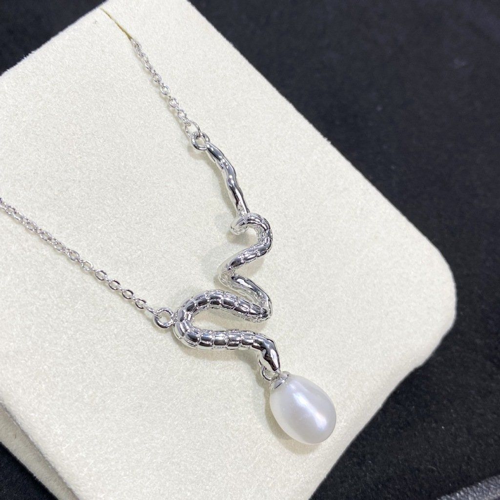 Dây Chuyền Mặt Rắn Đính Ngọc Trai Tự Nhiên Giọt Nước Tinh Xảo Độc Đáo MADAME HIEN PEARLS Cho Nữ MG042