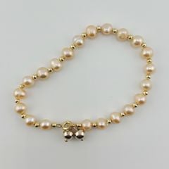 Vòng Tay Ngọc Trai Tự Nhiên Khoá Đính 2 Cham Lục Lạc MADAME HIEN PEARLS Đáng Yêu VTT090
