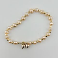 Vòng Tay Ngọc Trai Tự Nhiên Khoá Đính 2 Cham Lục Lạc MADAME HIEN PEARLS Đáng Yêu VTT090