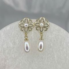 Bông Tai Ngọc Trai Tự Nhiên Phong Cách Cổ Điển Hoàng Gia Tua Rua 1 Hạt Ngọc Trai MADAME HIEN PEARLS Cho Nữ BTG135