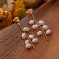 Bông Tai Ngọc Trai Tự Nhiên Tua Rua Nhánh Hoa Hồng Đính 6 Hạt Ngọc Trai Tự Nhiên MADAME HIEN PEARLS Thời Trang Nữ BTG102