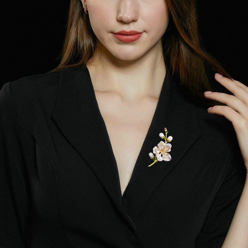 Trâm Cài Áo Dạng Ghim Hình Nhánh Hoa Lan Đính Ngọc Trai Tự Nhiên Quý Phái MADAME HIEN PEARLS PKC026