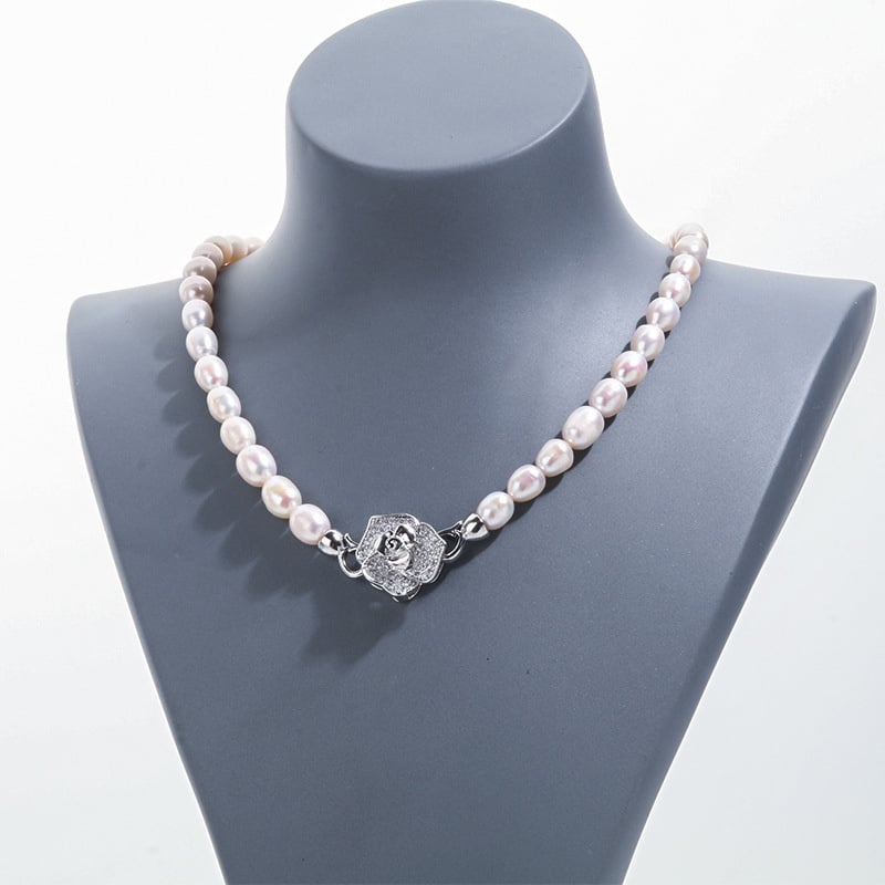 Vòng Cổ Ngọc Trai Hạt Gạo Khoá Hoa Trà MADAME HIEN PEARLS Thời Trang Cho Nữ CG056