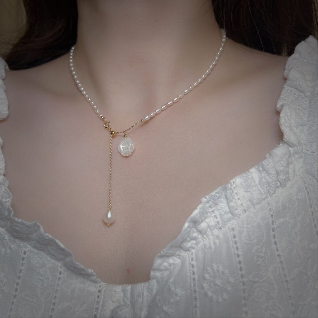 Vòng cổ Ngọc Trai Tự Nhiên Khoá Hoa Hồng Vỏ Sò MADAME HIEN PEARLS Đáng Yêu Cho Nữ CG018