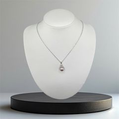 Dây Chuyền Mặt Ngọc Trai Tự Nhiên Hạt Tròn 10-11mm Mặt Vương Miện Sang Trọng MADAME HIEN PEARLS MT032