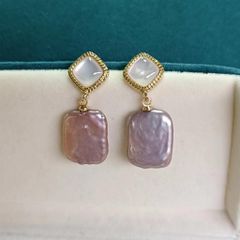 Khuyên Tai Ngọc Trai Baroque Vuông Phối Mặt Kim Oval Hoạ Tiết Phong Cách Pháp Cá Tính MADAME HIEN PEARLS BTB088