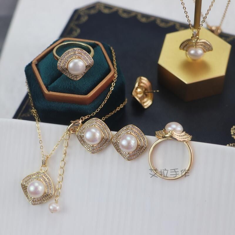 Bộ Set Trang Sức Ngọc Trai Vòng cổ, Nhẫn và Bông Tai Ngọc Trai Tự Nhiên Mặt Kim Vuông Đính Ngọc Trai MADAME HIEN PEARLS Cho Nữ SPS120