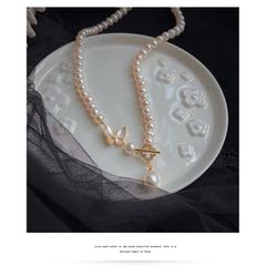 Vòng Cổ Choker Ngọc Trai Nước Ngọt Tự Nhiên Khoá Mặt Bướm Đáng Yêu MADAME HIEN PEARLS Cho Nữ CT013B