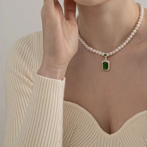 Vòng Cổ Ngọc Trai Tự Nhiên Mặt Ngọc Lục Bảo Hoàng Gia MADAME HIEN PEARLS Quyền Quý Sang Trọng CT054