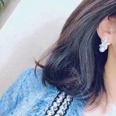 Bông Tai Ngọc Trai Tự Nhiên Mặt Hoa Ly Khung Bạc Đính Đá Zircon MADAME HIEN PEARLS Cho Nữ BTN191B Bạc