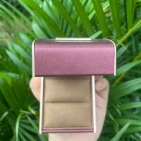Hộp đựng trang sức màu đỏ đô cao cấp chất liệu da PU kích thước đa dạng cho từng sản phẩm PKG025