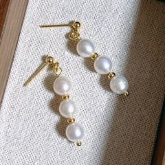 Bông Tai Kim Bạc s925 Đính 3 Hạt Ngọc Trai Tự Nhiên MADAME HIEN PEARLS Xinh Lung Linh Cho Nữ BTT095