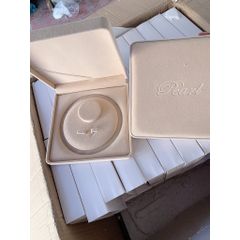 Hộp đựng trang sức Pearls cao cấp 19cm * 19cm * 4cm PKG006H
