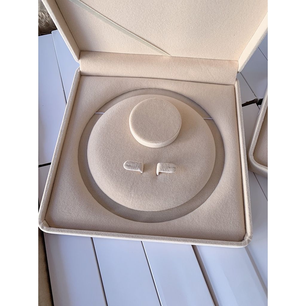 Hộp đựng trang sức Pearls cao cấp 19cm * 19cm * 4cm PKG006H