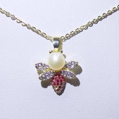 Mặt Dây Chuyền Ngọc Trai Tự Nhiên Hình Con Ong Đính Đá Zircon Đáng Yêu MADAME HIEN PEARLS Cho Nữ MN050