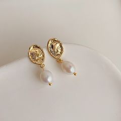Bông Tai 1 Hạt Ngọc Trai Baroque To Tự Nhiên Cá tính MADAME HIEN PEARLS BTB011