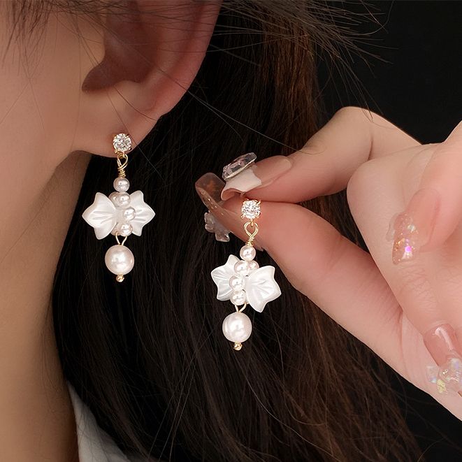 Bông Tai Bạc Madame Hien Pearls Hình Nơ Đính Ngọc Trai Nước Ngọt BTT026